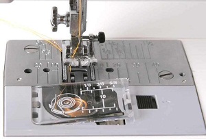 sewing_machine_janome_qdc_608_gquilters_decor_computerl_4