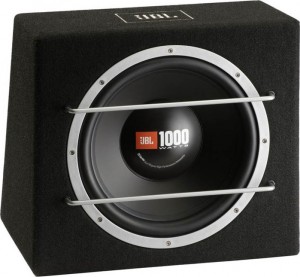 Сабвуфер JBL CS1204B