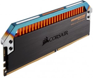 Оперативная память Corsair Dominator Platinum 4x8Gb 3200MHz CL14 CMD32GX4M4C3200C14T