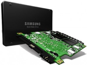 SSD Samsung MZILS960HEHP-00007