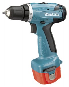 Дрель-шуруповерт Makita 6271DWAE