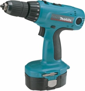 Дрель-шуруповерт Makita 6347DWDE