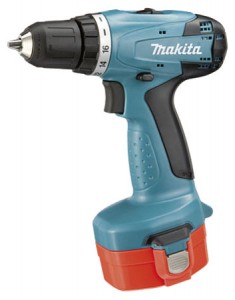 Дрель-шуруповерт Makita 6281 DWAE