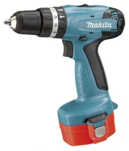 Дрель-шуруповерт Makita 8281DWPE