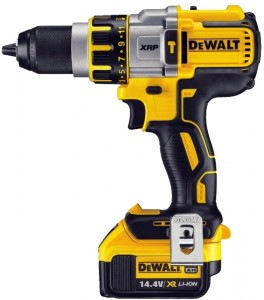 Дрель-шуруповерт DeWALT DCD937P2