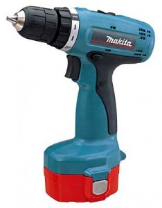 Дрель-шуруповерт Makita 6270DWAE