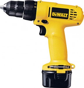 Дрель-шуруповерт DeWALT DC740K2