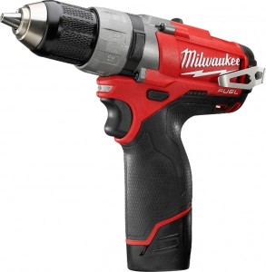 Дрель-шуруповерт Milwaukee M12 CDD-202C