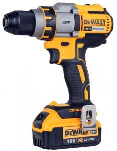 Дрель-шуруповерт DeWALT DCD 990 P2