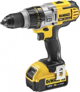 Дрель-шуруповерт DeWALT DCD980M2