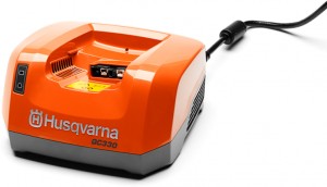Зарядное устройство для электроинструмента Husqvarna QC330