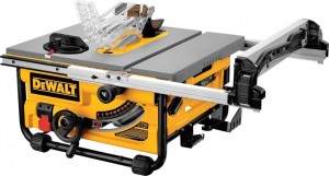 Дисковая пила DeWALT DW745