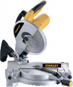 Торцовочная пила Stanley STSM1510-B9