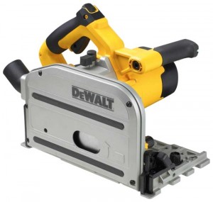 Дисковая пила DeWALT DWS520K