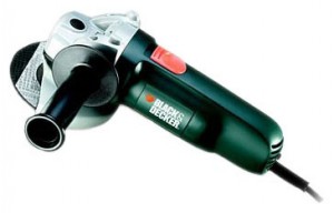 Угловая шлифовальная машина Black and Decker CD115