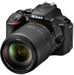 Фотоаппарат Nikon D5600 Kit 18-140mm f/3.5-5.6G ED VR DX AF-S Black