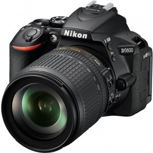 Фотоаппарат Nikon D5600 Kit 18-105mm f/3.5-5.6G AF-S ED DX VR Black