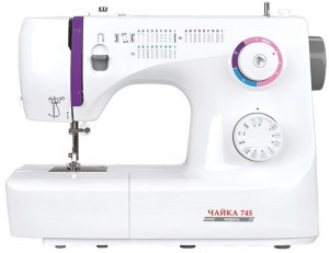 Электромеханическая швейная машина Chayka 745
