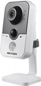 Проводная камера Hikvision DS-2CD2412F-IW (4 mm)